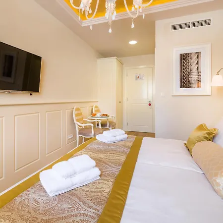 Hotel Piazza Heritage 4*