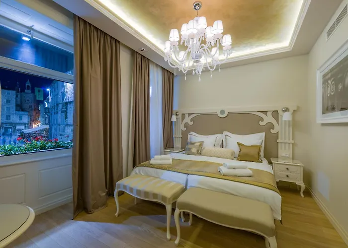 Готель Piazza Heritage 4*