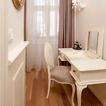 Piazza Heritage Hotel 4*