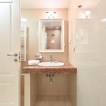 Piazza Heritage Hotel 4*