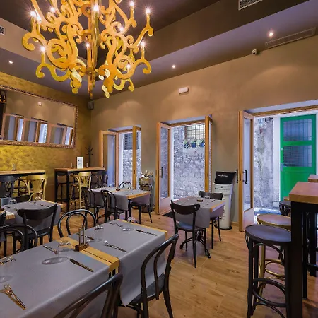 Piazza Heritage Hotel 4*