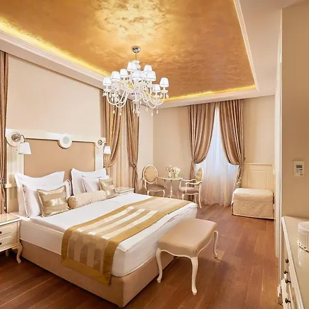 Piazza Heritage Hotel 4*