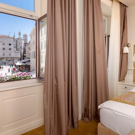 Hotel Piazza Heritage 4*