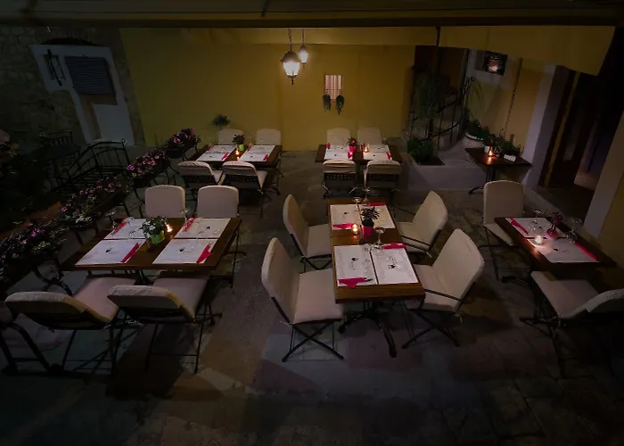 ピアッツァ ラグジュアリー ルームズ 4*