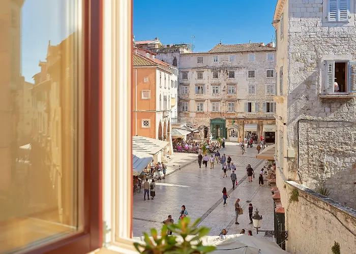 Piazza Heritage Hotel 4*