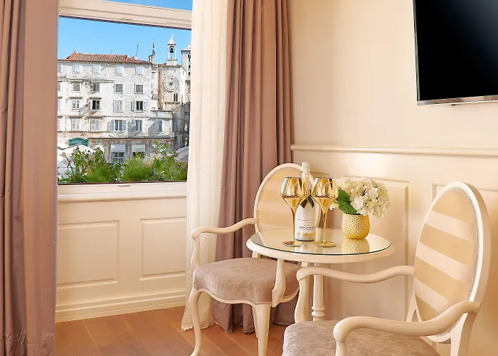 Piazza Heritage Hotel 4*