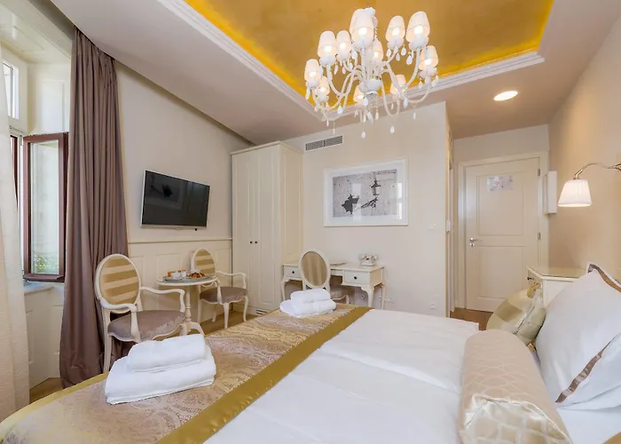 ピアッツァ ラグジュアリー ルームズ