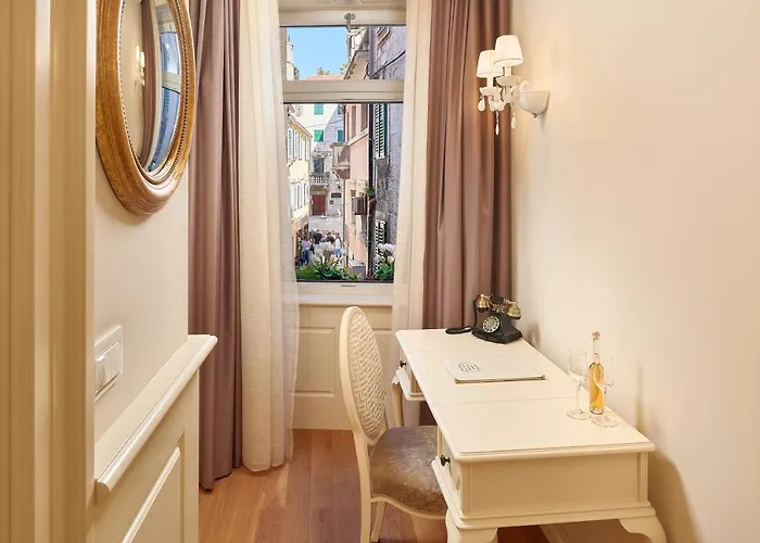 Piazza Heritage 4* Split