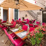 Piazza Heritage سبليت