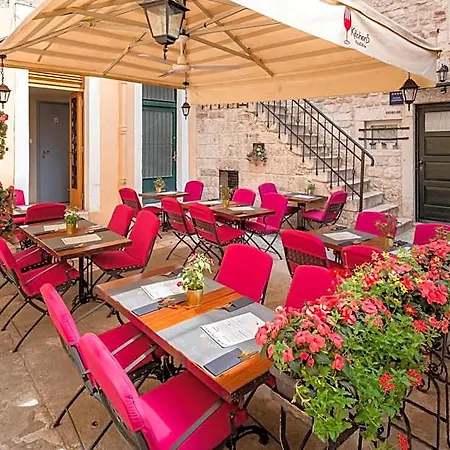 Piazza Heritage 4* Split