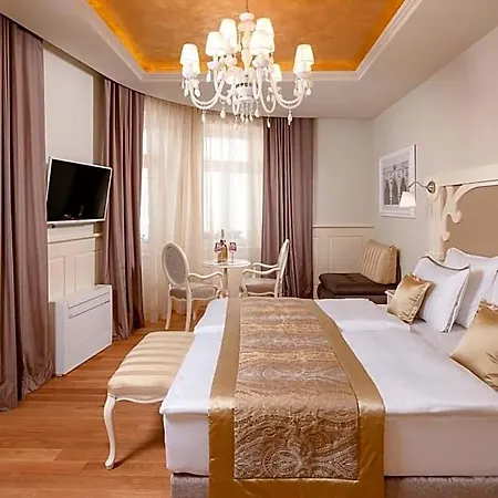 Piazza Heritage Hotel