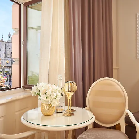Piazza Heritage 4*