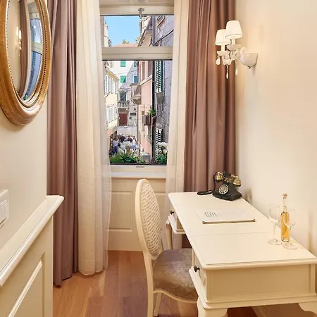 Piazza Heritage 4* Split