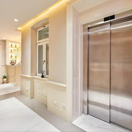 Piazza Heritage 4* Split